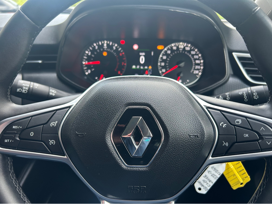 2022 Renault Clio - image 10