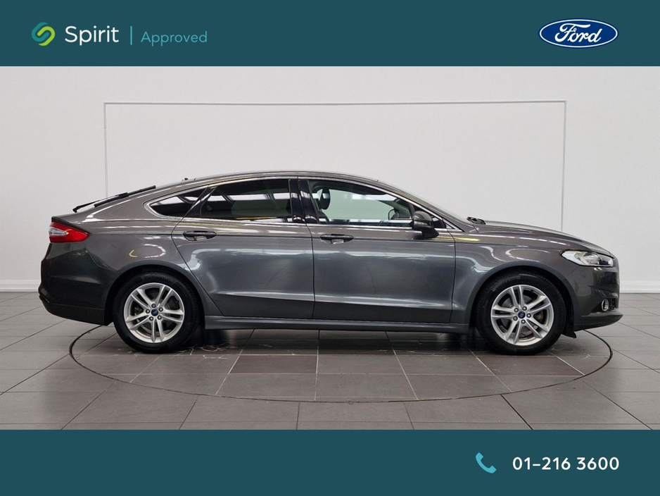 2019 Ford Mondeo - image 11