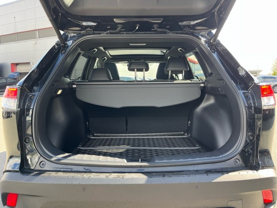 2023 Toyota Corolla Cross - image 10