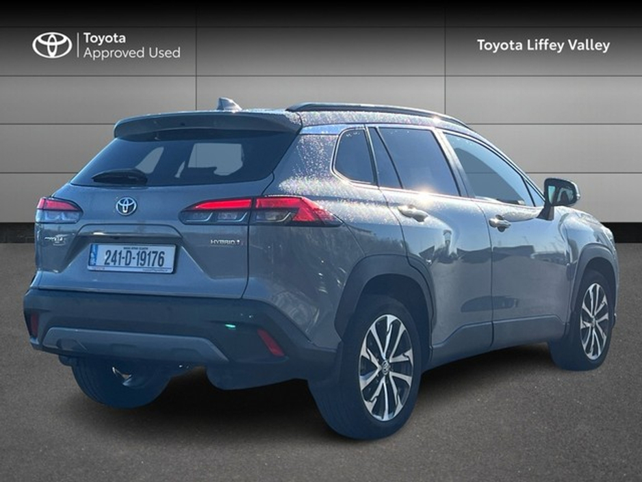 2024 Toyota Corolla Cross - image 2