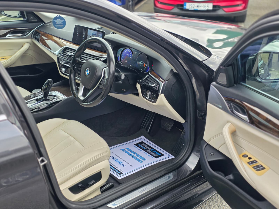 2018 BMW 5 Series - image 7