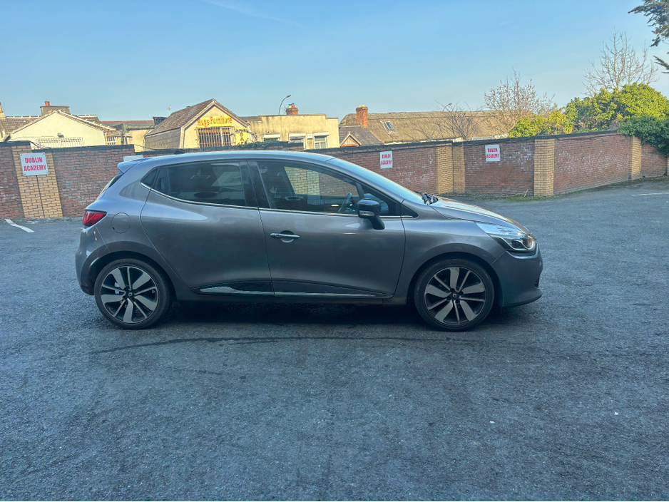 2014 Renault Clio - image 4