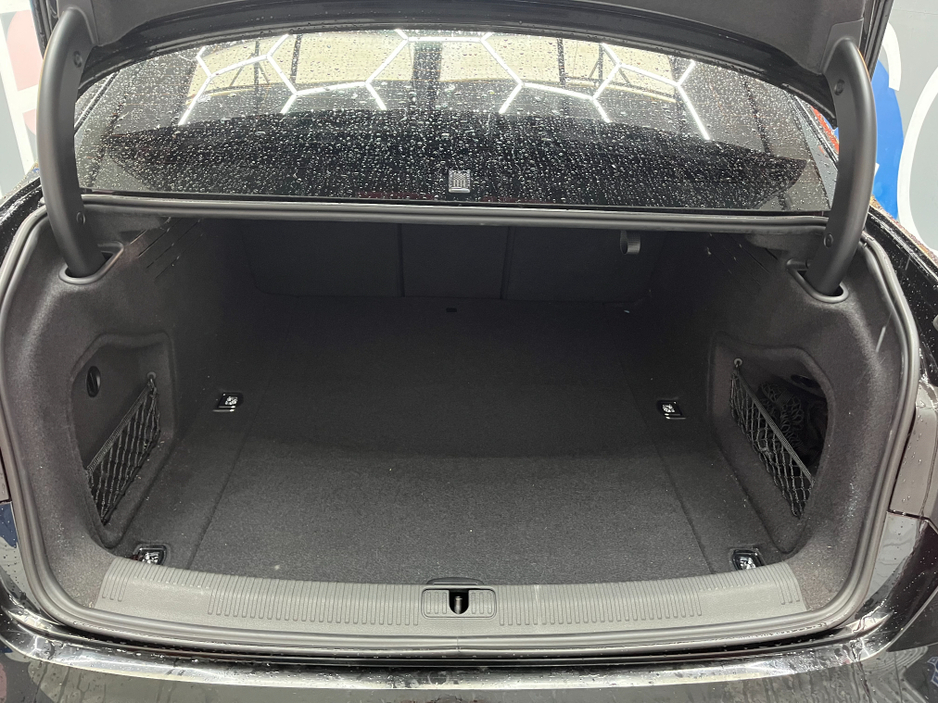 2022 Audi A4 €34950 2022 AUDI A4 35TDI ADVANCED 2.0 AUTOMATIC / CRUISE CONTROL / 360° PARKING CAMERA / ELECTRIC MEMORY & HEATED SEATS / PADDLE SHIFTERS / APPLE CARPLAY €34,950