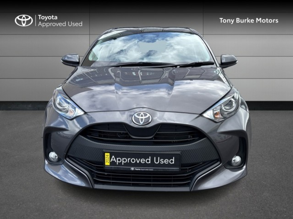 2024 Toyota Yaris - image 5