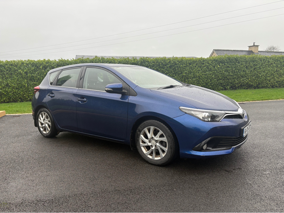 2016 Toyota Auris 1.6 D-4D BUSINESS EDITION TSS 110BHP 5DR D €8,250