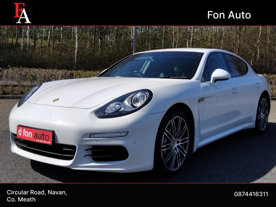 2015 Porsche Panamera - image 3