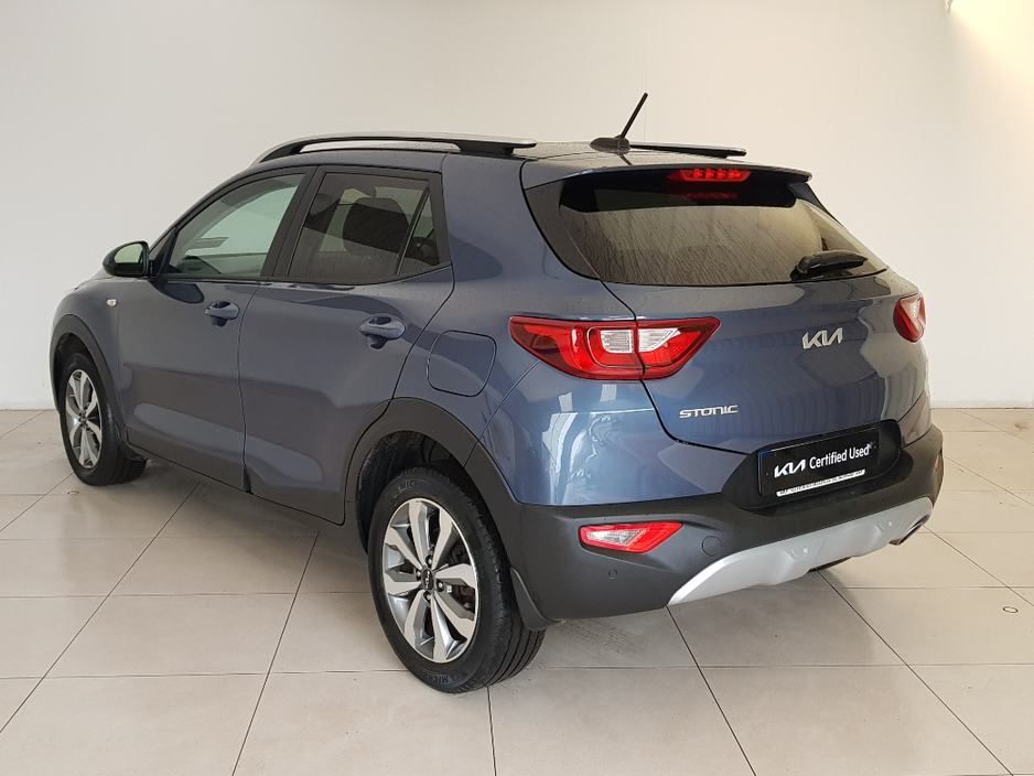 2024 Kia Stonic - image 3