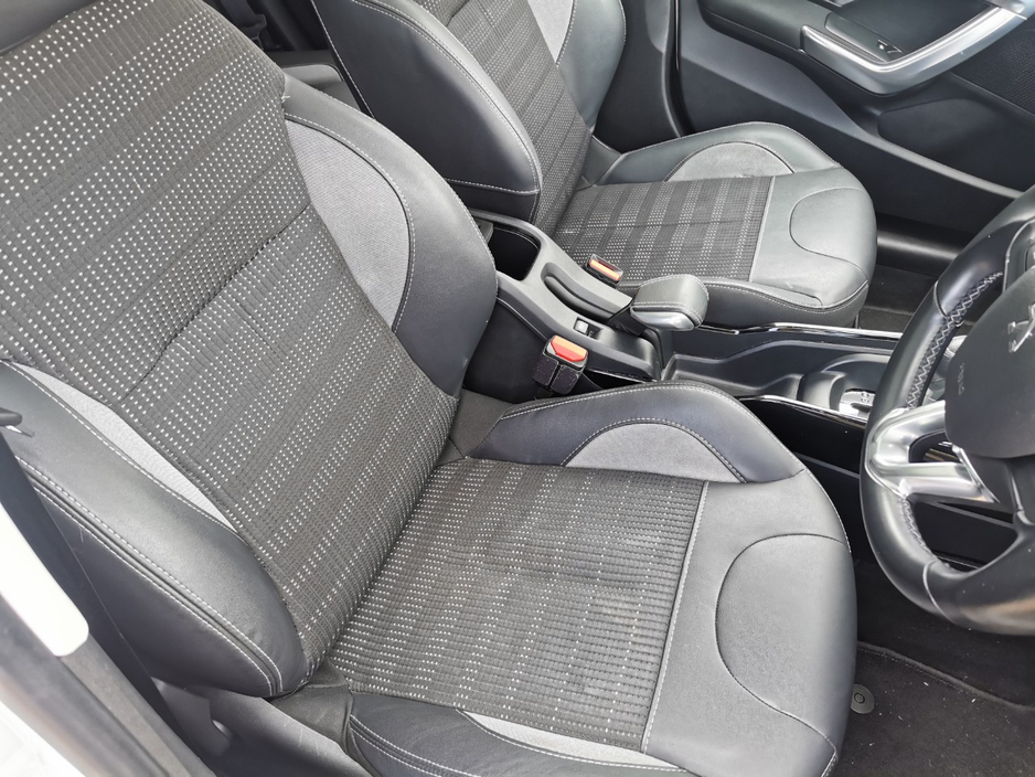 2019 Peugeot 2008 - image 9