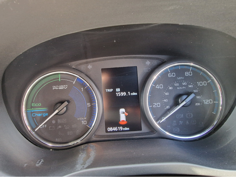 2019 Mitsubishi Outlander - image 16