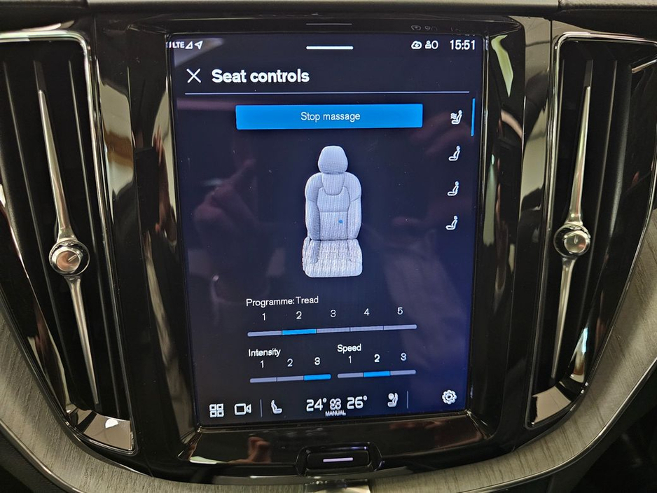 2025 Volvo XC60 - image 19