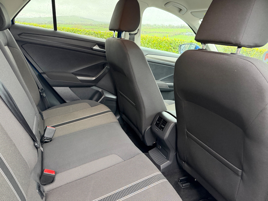 2020 Volkswagen T-Roc - image 14