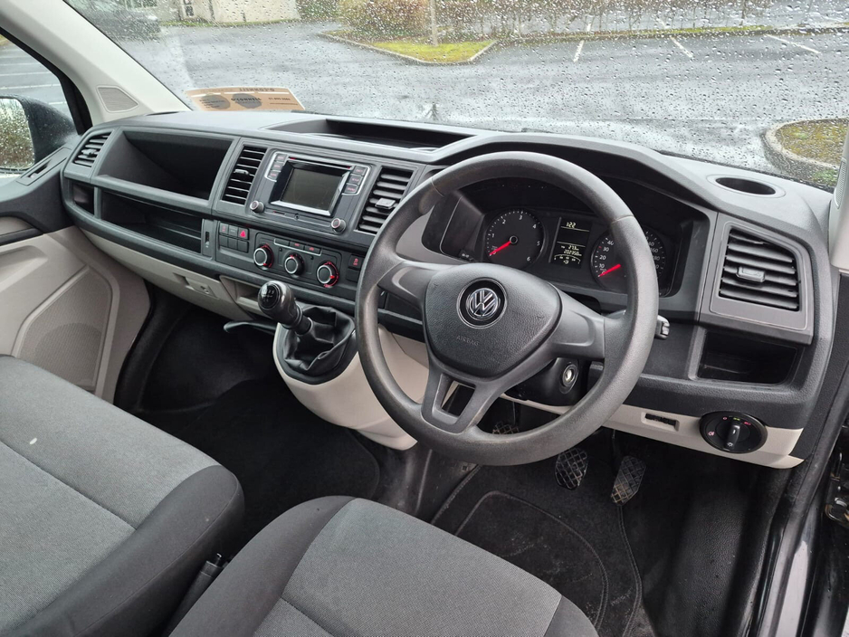 2020 Volkswagen Transporter  €14,663