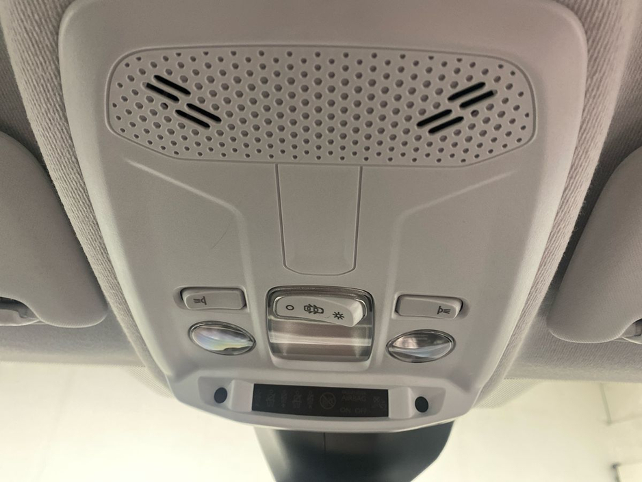 2023 Opel Corsa - image 14