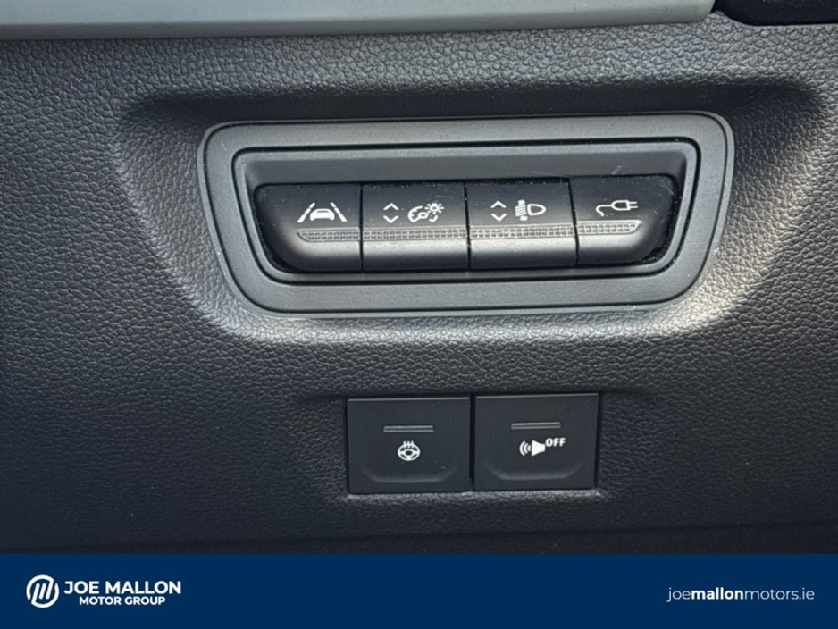 2020 Renault Zoe - image 21