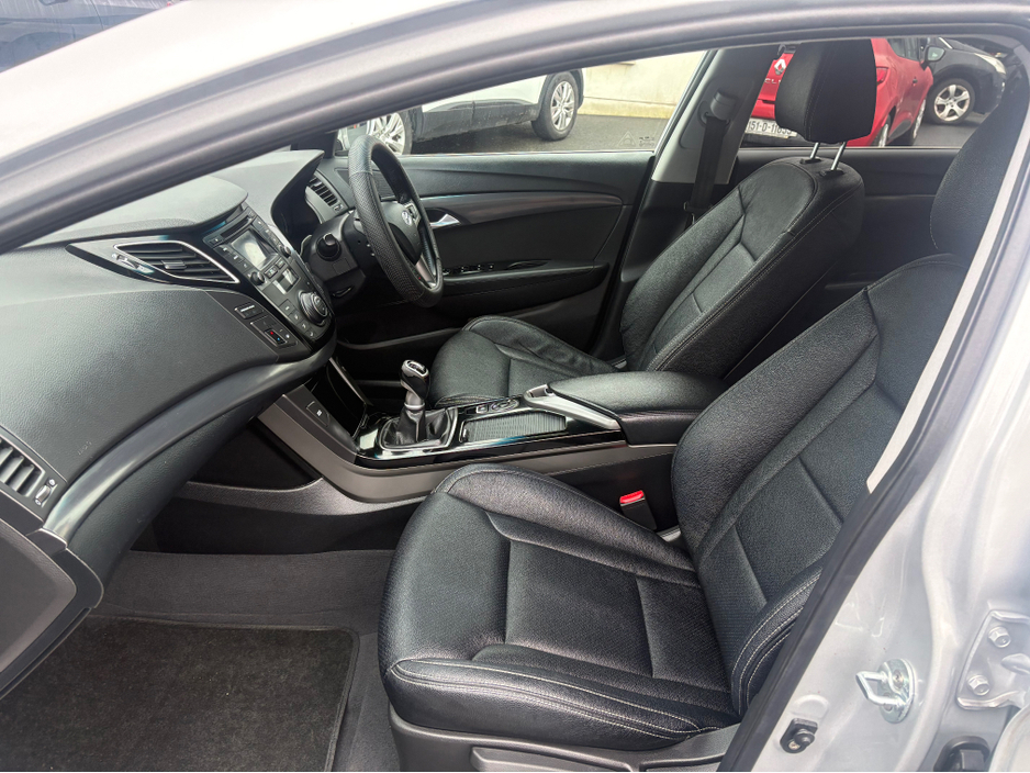 2016 Hyundai i40 EXECUTIVE 4DR