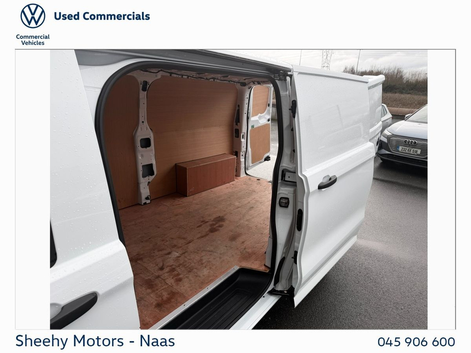 2025 Volkswagen Transporter - image 8