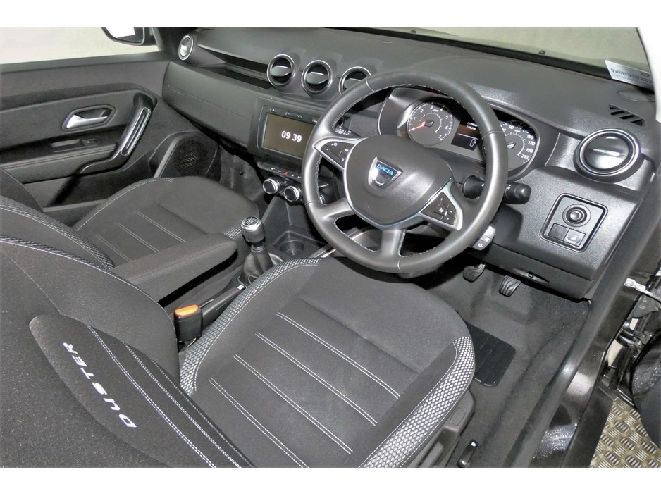 2019 Dacia Duster - image 13