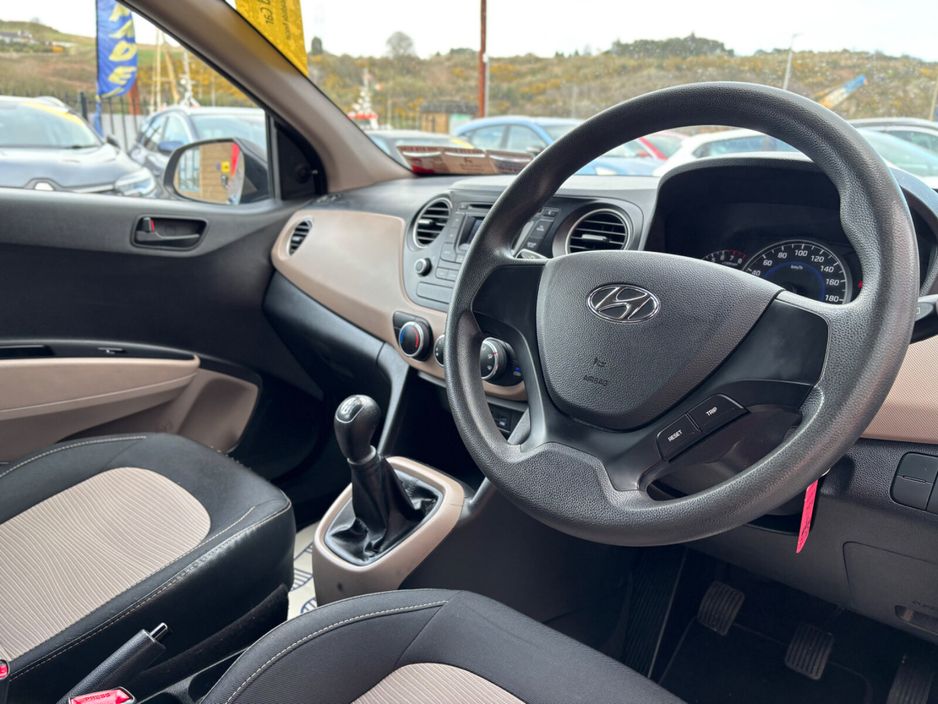 2015 Hyundai i10 - image 5
