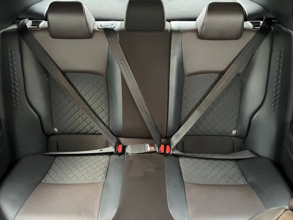 2019 Toyota C-HR 1.8 HYBRID // DIAMOND CUT ALLOYS // HALF LEATHER HEATED SEATS // DUAL ZONE CLIMATE CONTROL €19,900