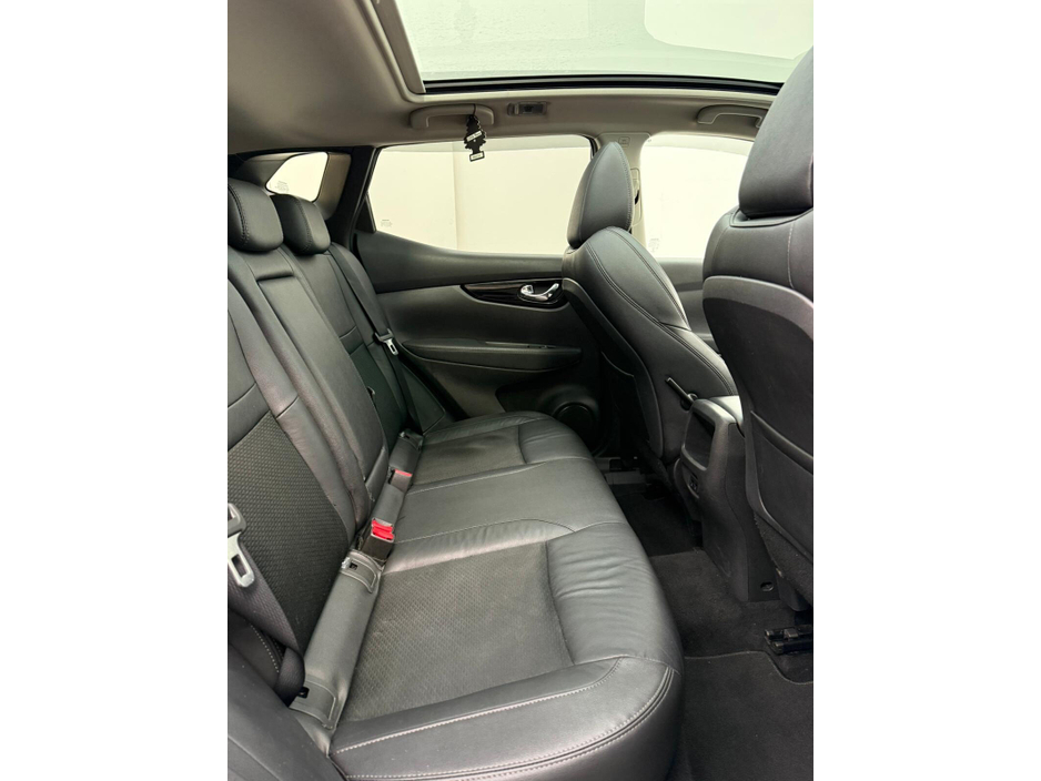 2020 Nissan Qashqai - image 9
