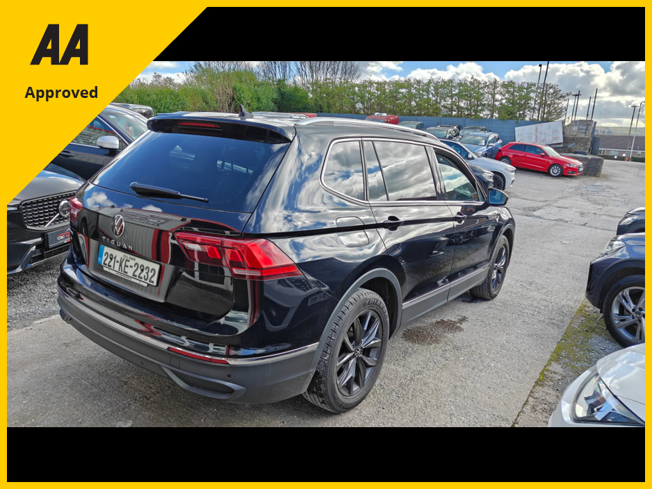 2022 Volkswagen Tiguan - image 11