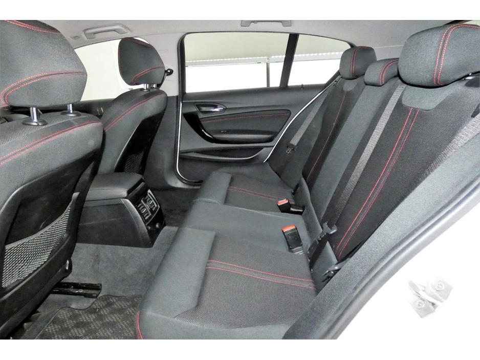 2017 BMW 1 Series - image 16