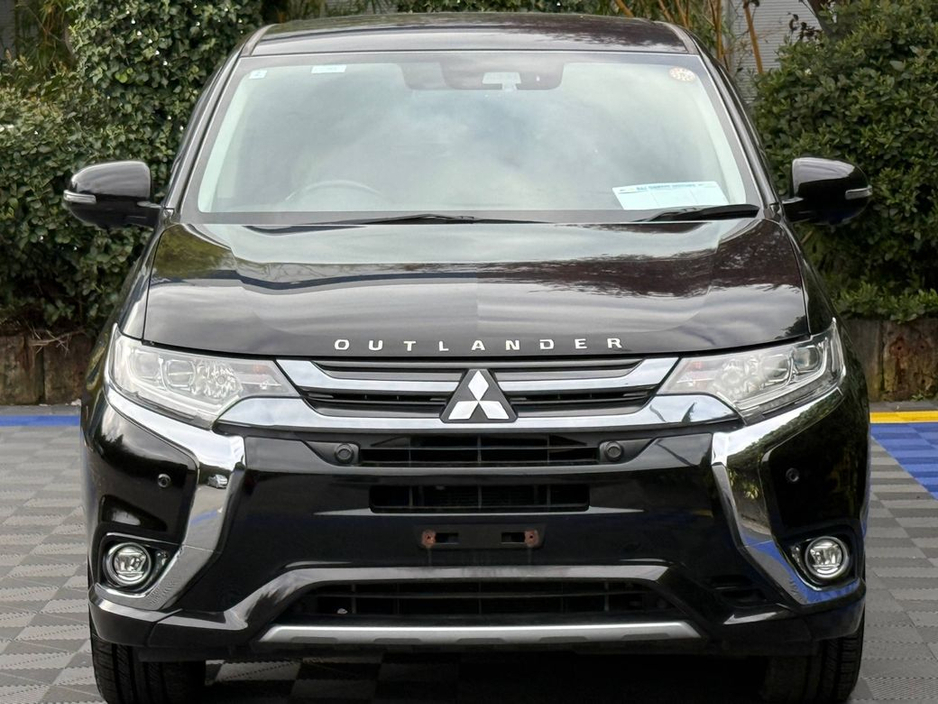 2018 Mitsubishi Outlander - image 8