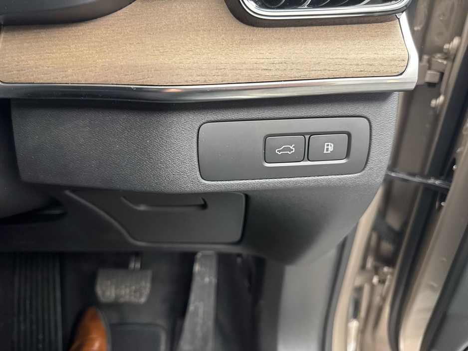 2026 Volvo XC90 - image 21
