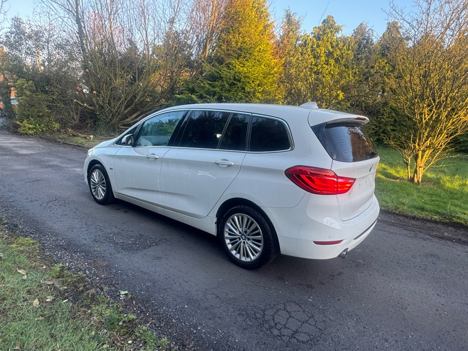 2016 BMW 2 Series Gran Tourer - image 4