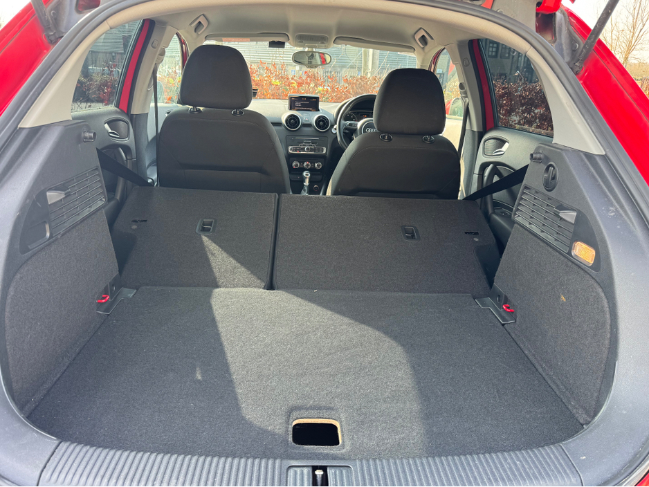 2016 Audi A1 - image 11