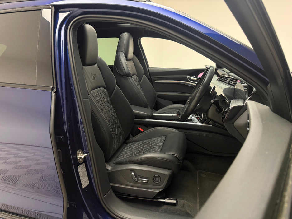 2022 Audi e-tron 55 VORSPRUNG QUATTRO €49,990