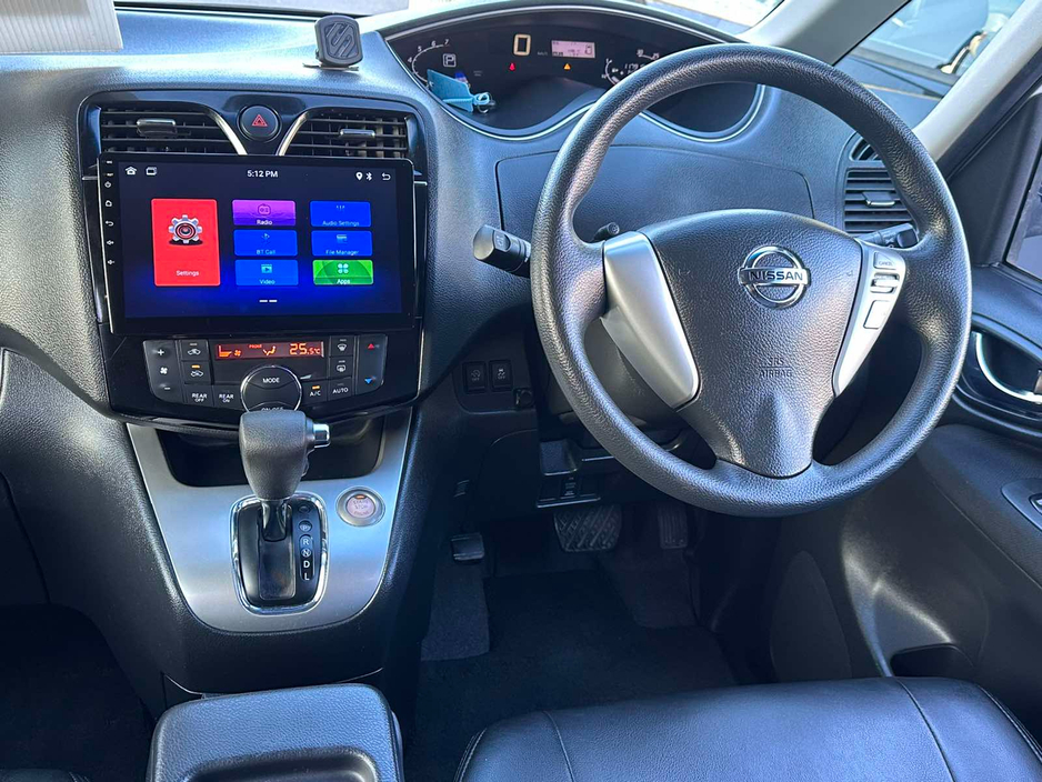 2015 Nissan Serena - image 18
