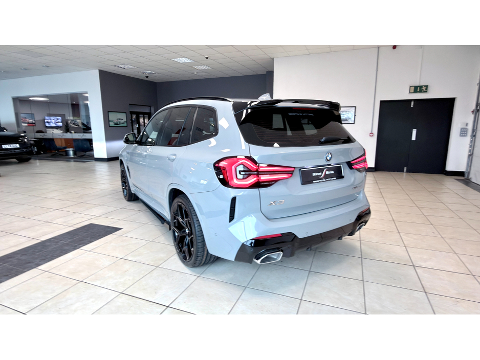 2023 BMW X3 - image 24