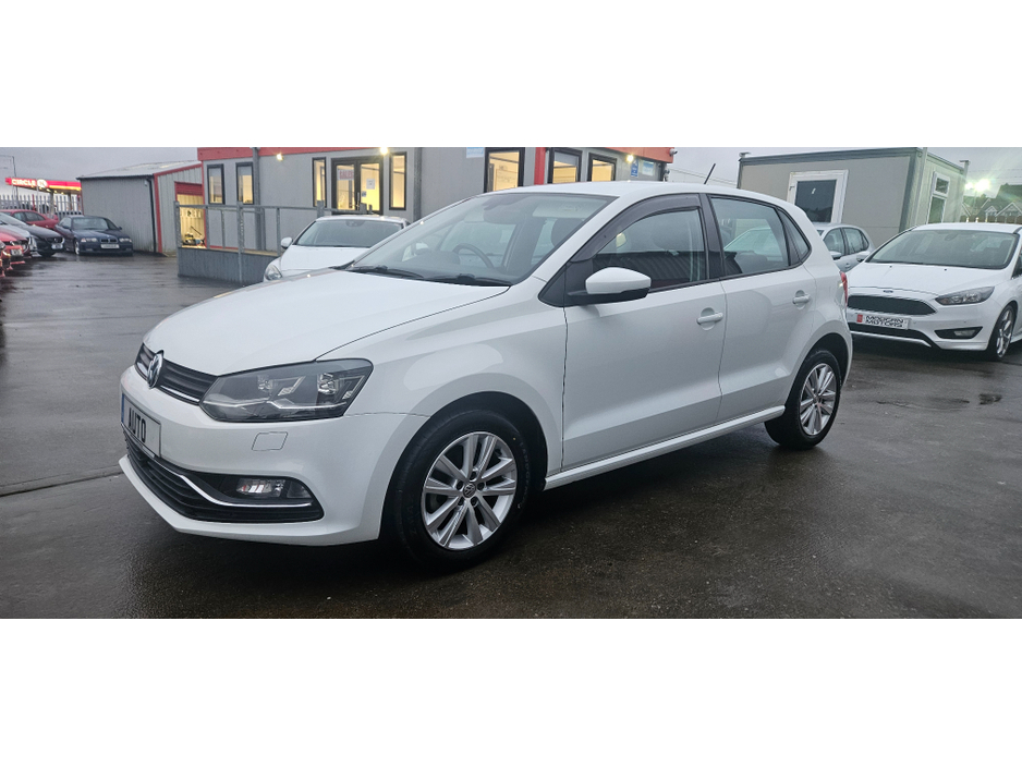 2017 Volkswagen Polo auto comfortline plus 1.2 tsi dsg low kms €12,750