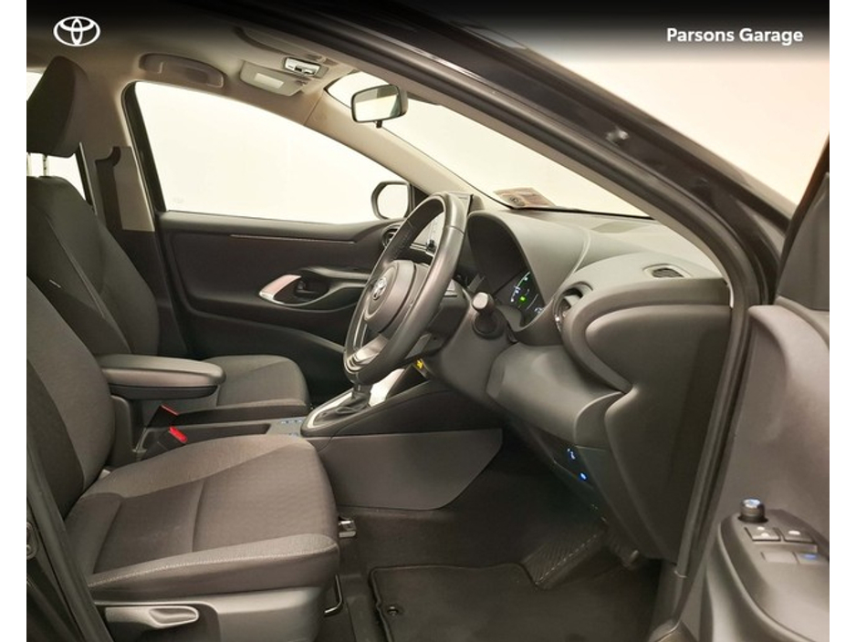 2023 Toyota Yaris  €21,995