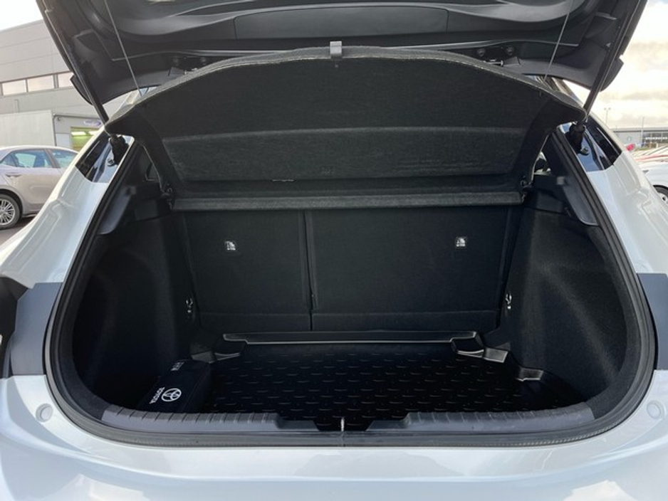 2022 Toyota Corolla - image 10