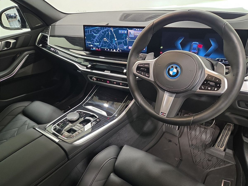 2025 BMW X5 - image 6
