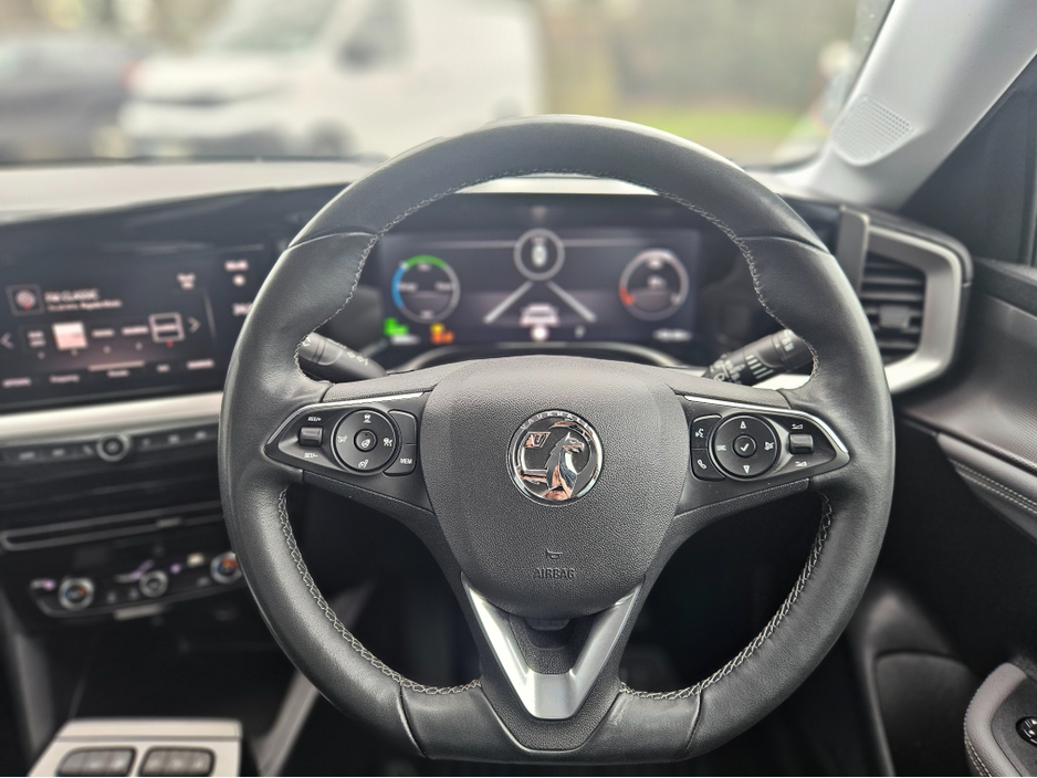 2022 Opel Mokka - image 4