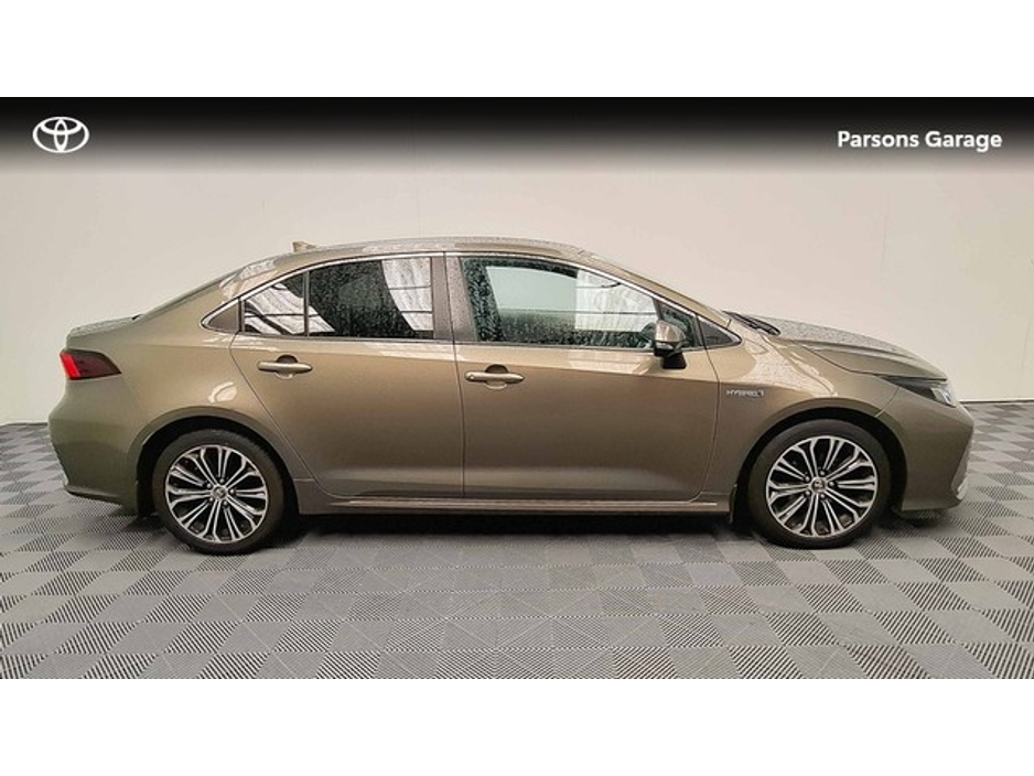 2019 Toyota Corolla - image 3