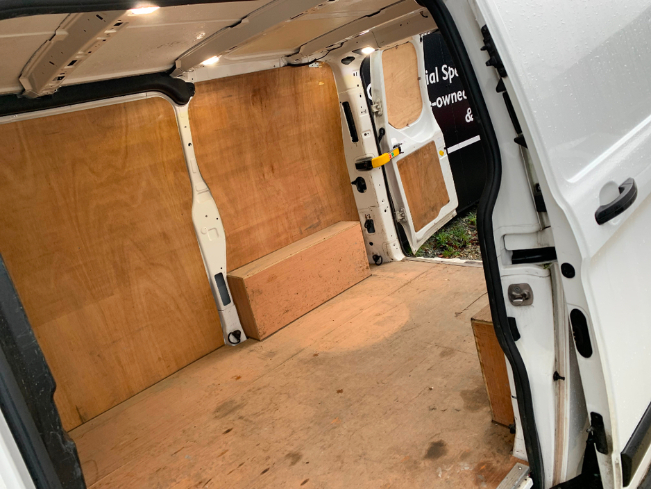 2021 Ford Transit Custom 2.0 TDCI 105 PS SWB // PRICE EXCL. VAT // ONE OWNER // GREAT CONDITION // 06/26 CVRT // €12,154