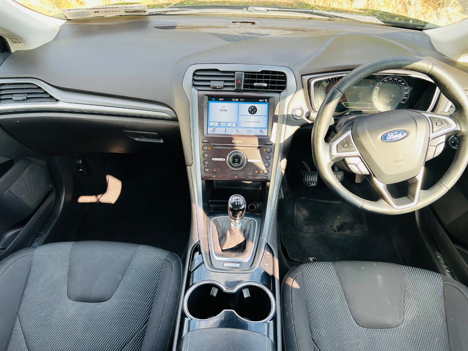 2016 Ford Mondeo - image 15