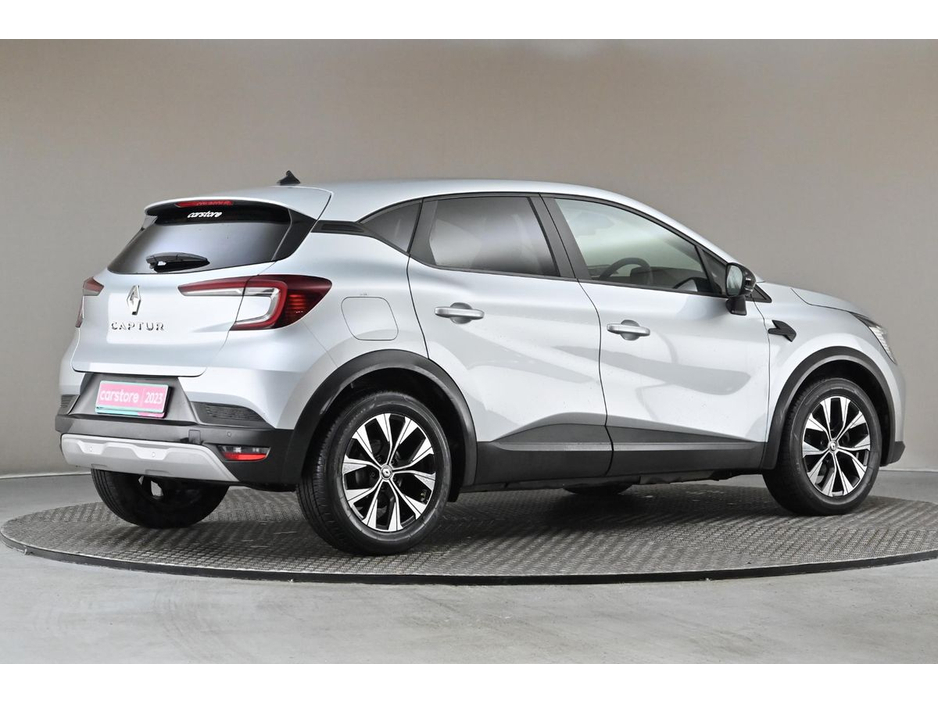 2023 Renault Captur - image 10