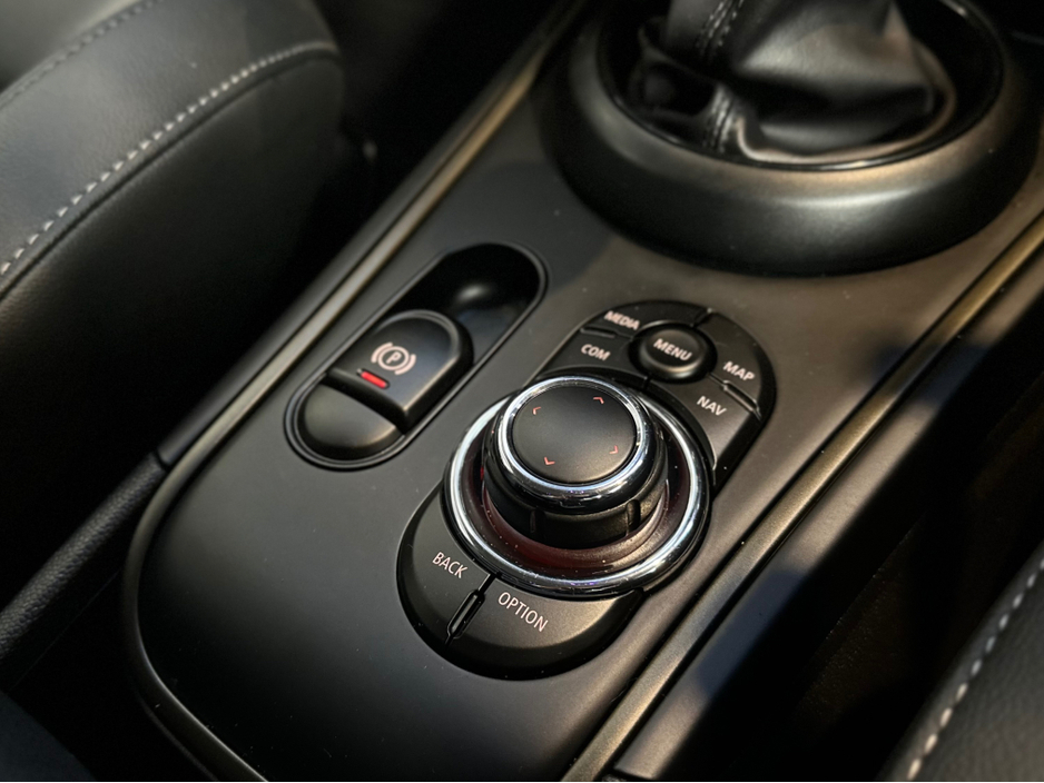 2022 MINI Countryman - image 31