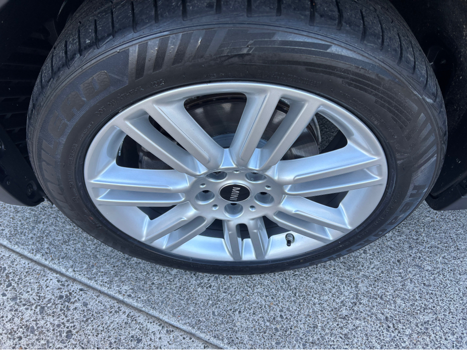 2020 MINI Countryman - image 10