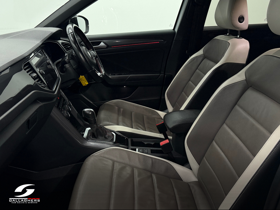 2022 Volkswagen T-Roc R-LINE 1.5 TSI D7F 150HP 5DR A €28,995