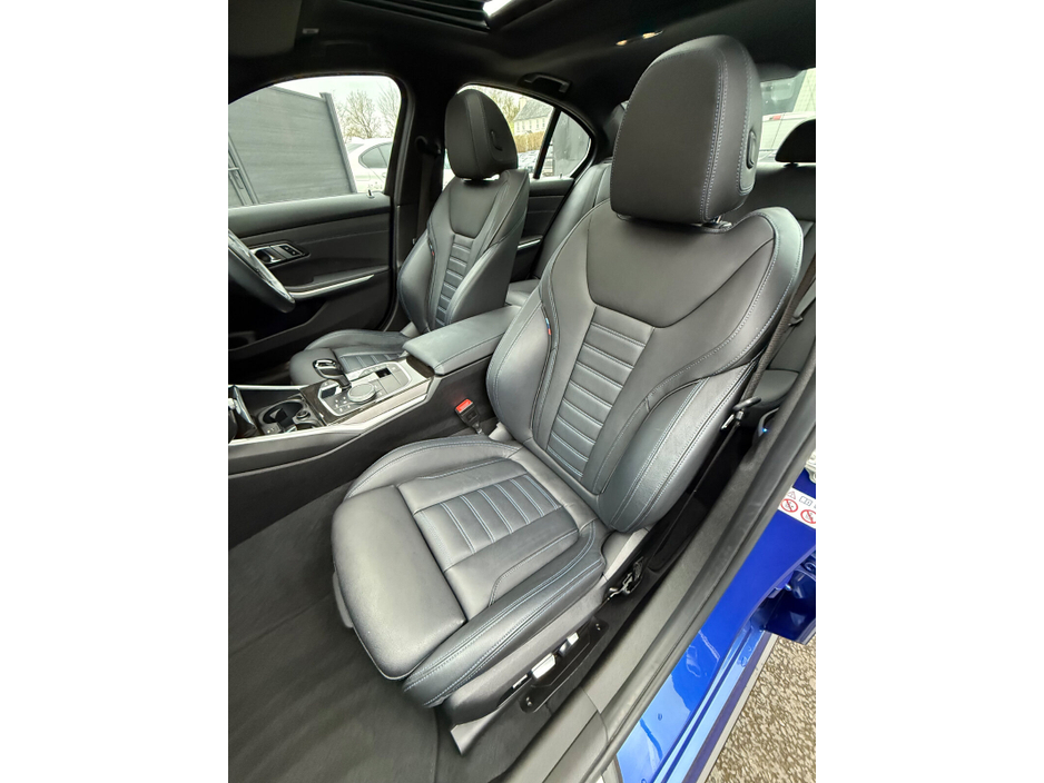 2019 BMW 3 Series - image 24