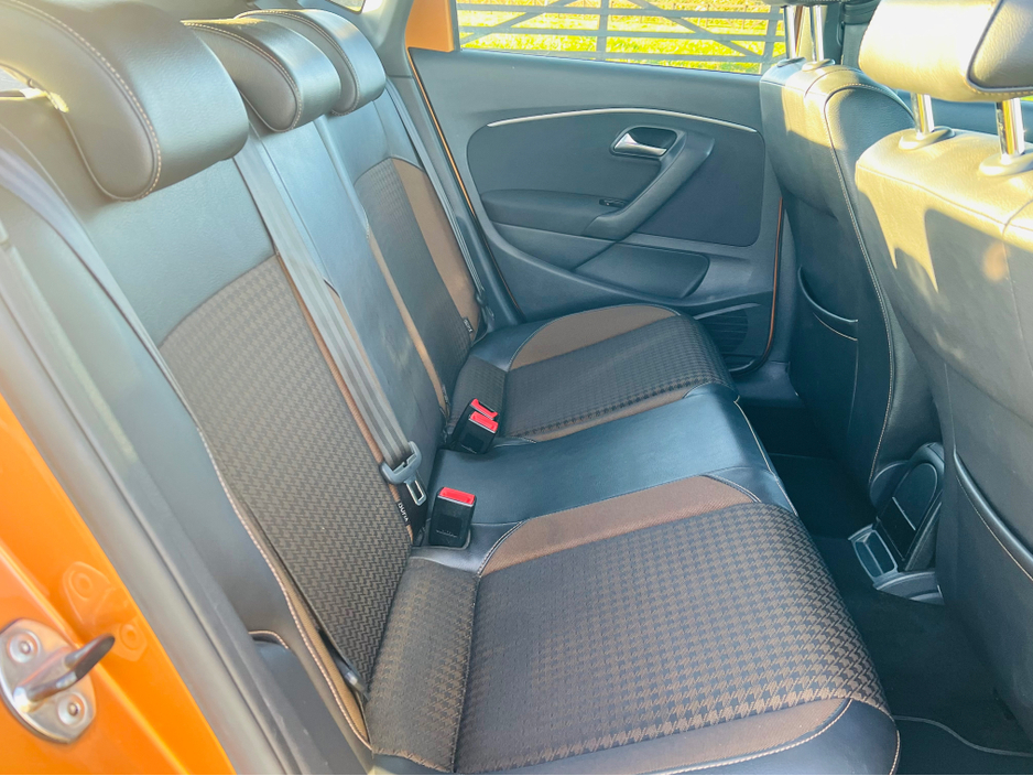 2017 Volkswagen Polo - image 17