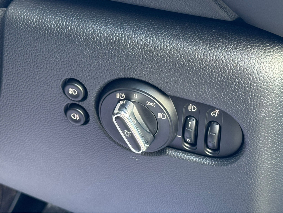 2019 MINI One LOW KMS NCT TOP SPEC €16,490