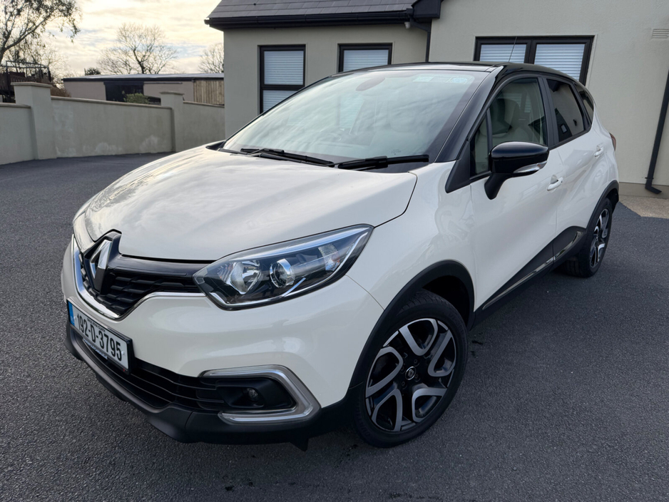 2019 Renault Captur - image 2