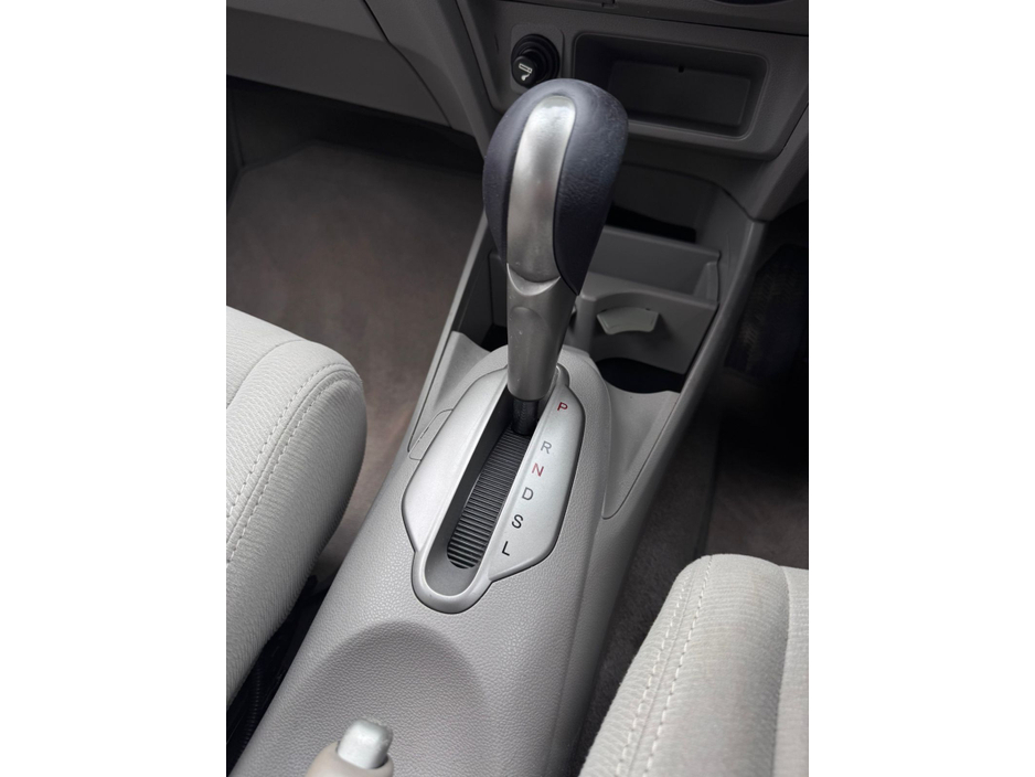 2011 Honda Insight - image 21